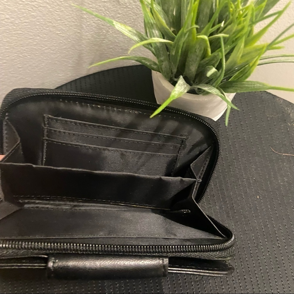 Mono Vida Black Leather Wallet - Picture 5 of 5